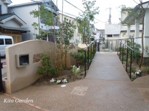 大阪の福祉施設の外構